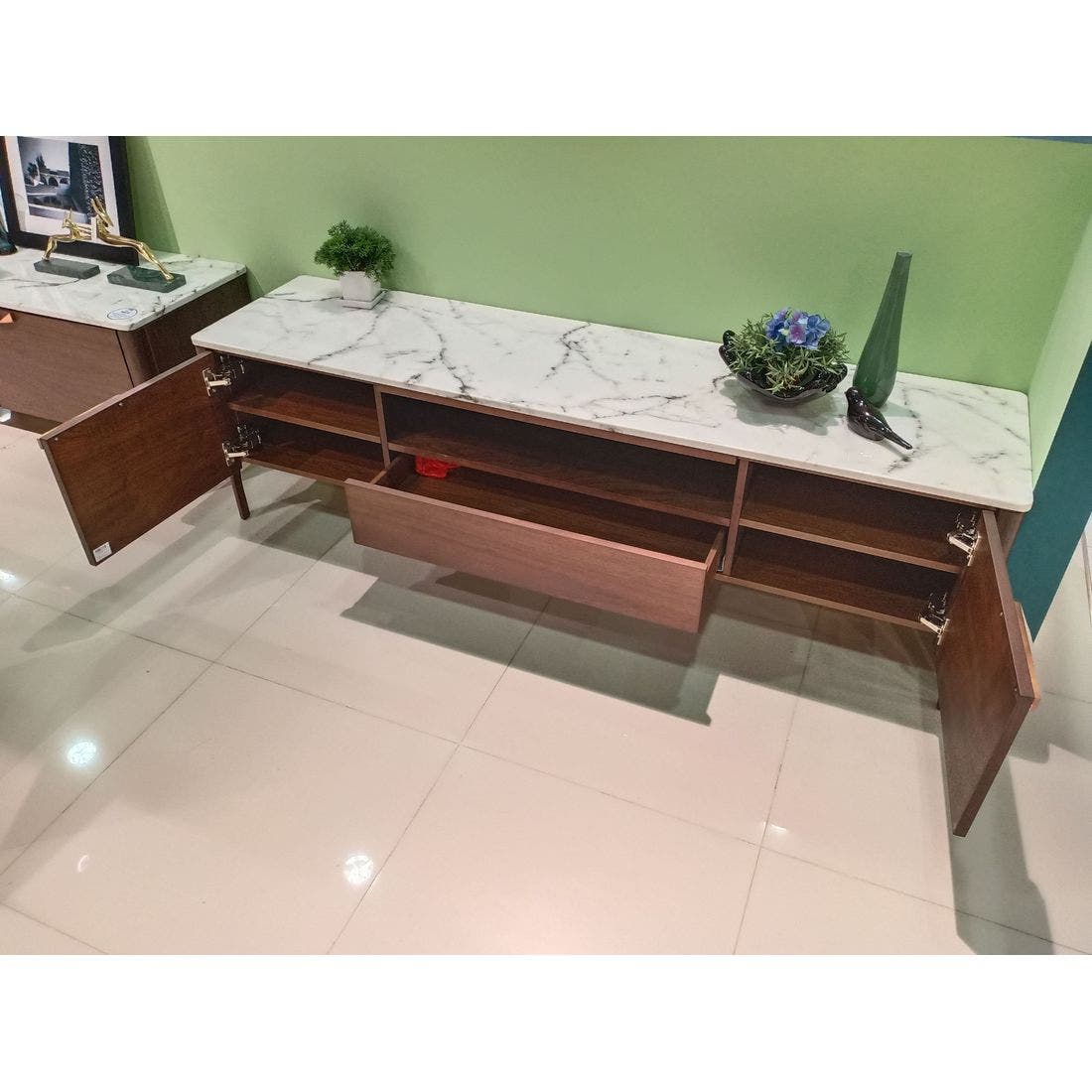 ชุดวางทีวี ขนาด 180 ซม. รุ่น Waolin-01